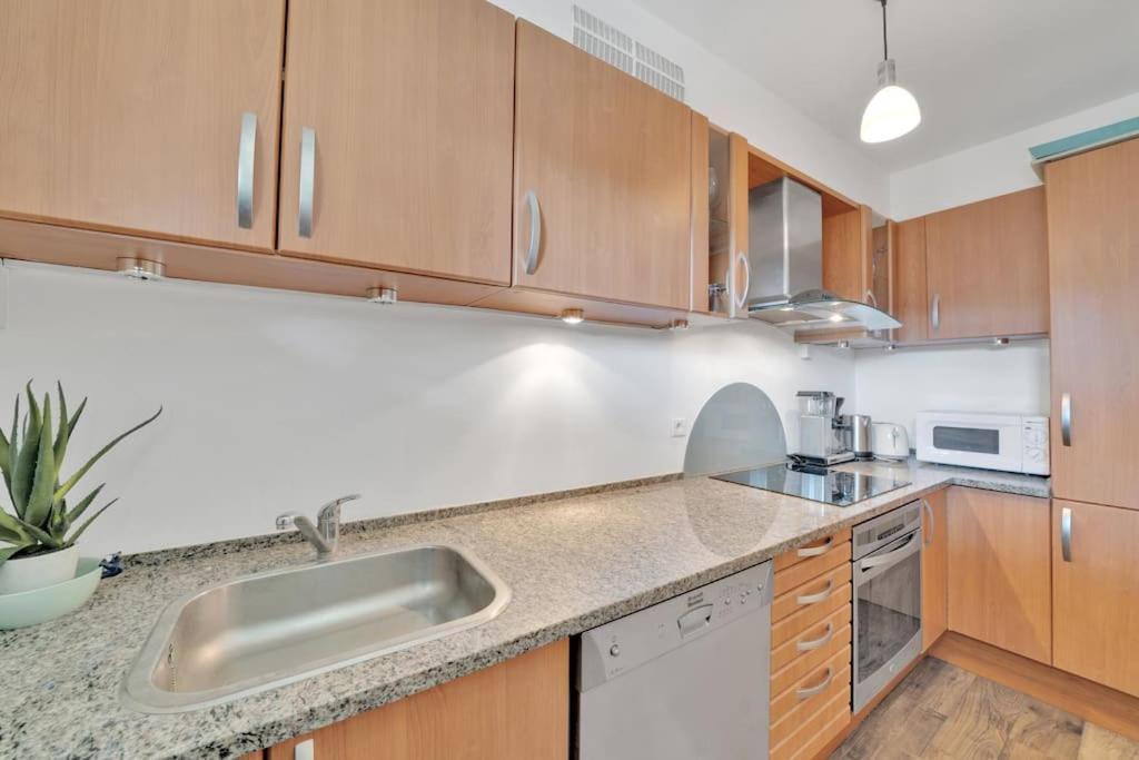 ניס La Prom - A Two Bedroom Apartment With A Sea View מראה חיצוני תמונה